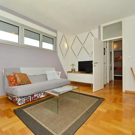 Nadica Apartamento *